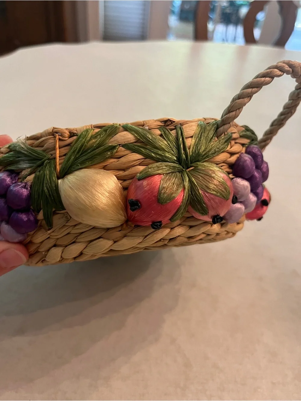 Vintage woven seagrass and raffia 2D fruit basket with lining. So cute!
